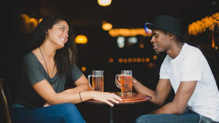 Communication Etiquettes to Enhance Your Online Dating Experience